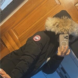 Canada Goose women Puffer Jacket with Fur Trim